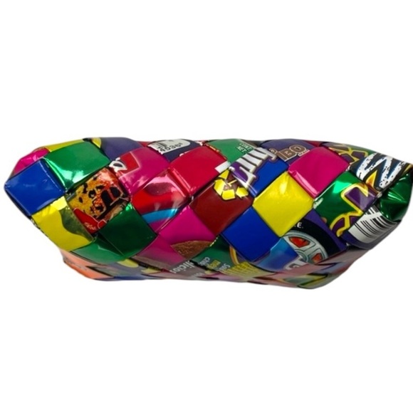 Handcrafted Recycled Juice Boxes Small Coin Purse Colorful Fun Zip Zipper Bag - Picture 5 of 16